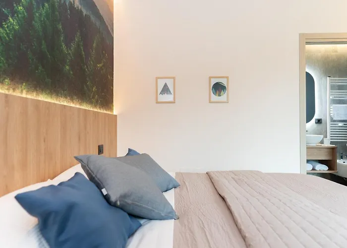 Dei Larici קמיליאטלו סילאנו